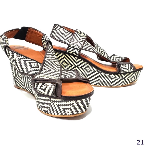 Lucky Brand Shoes - Lucky Brand Koko Wedge Platform Sandal Size 8M